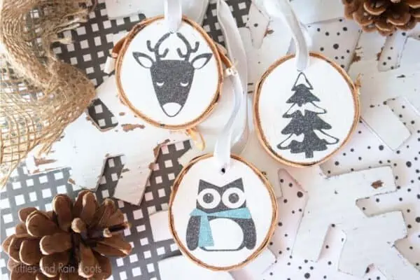 Winter animal and christmas tree Cut File Set on wood slice ornaments