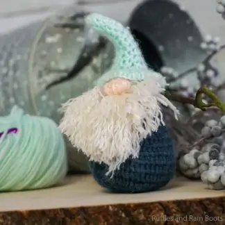 free gnome crochet pattern from ruffles and rain boots using yarn and a single crochet hook